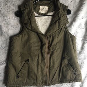 Army green Vest